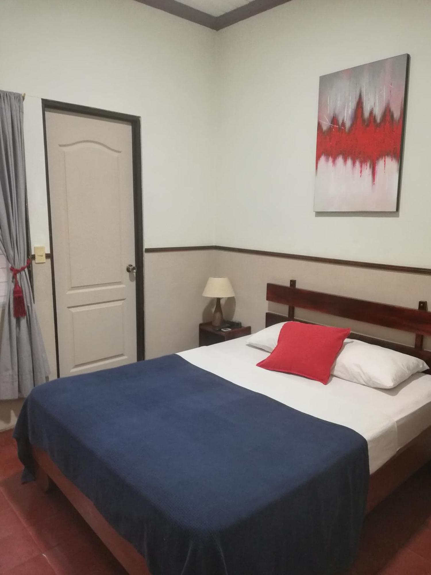 Hotel Santamaria Airport North / Alajuela Downtown Buitenkant foto